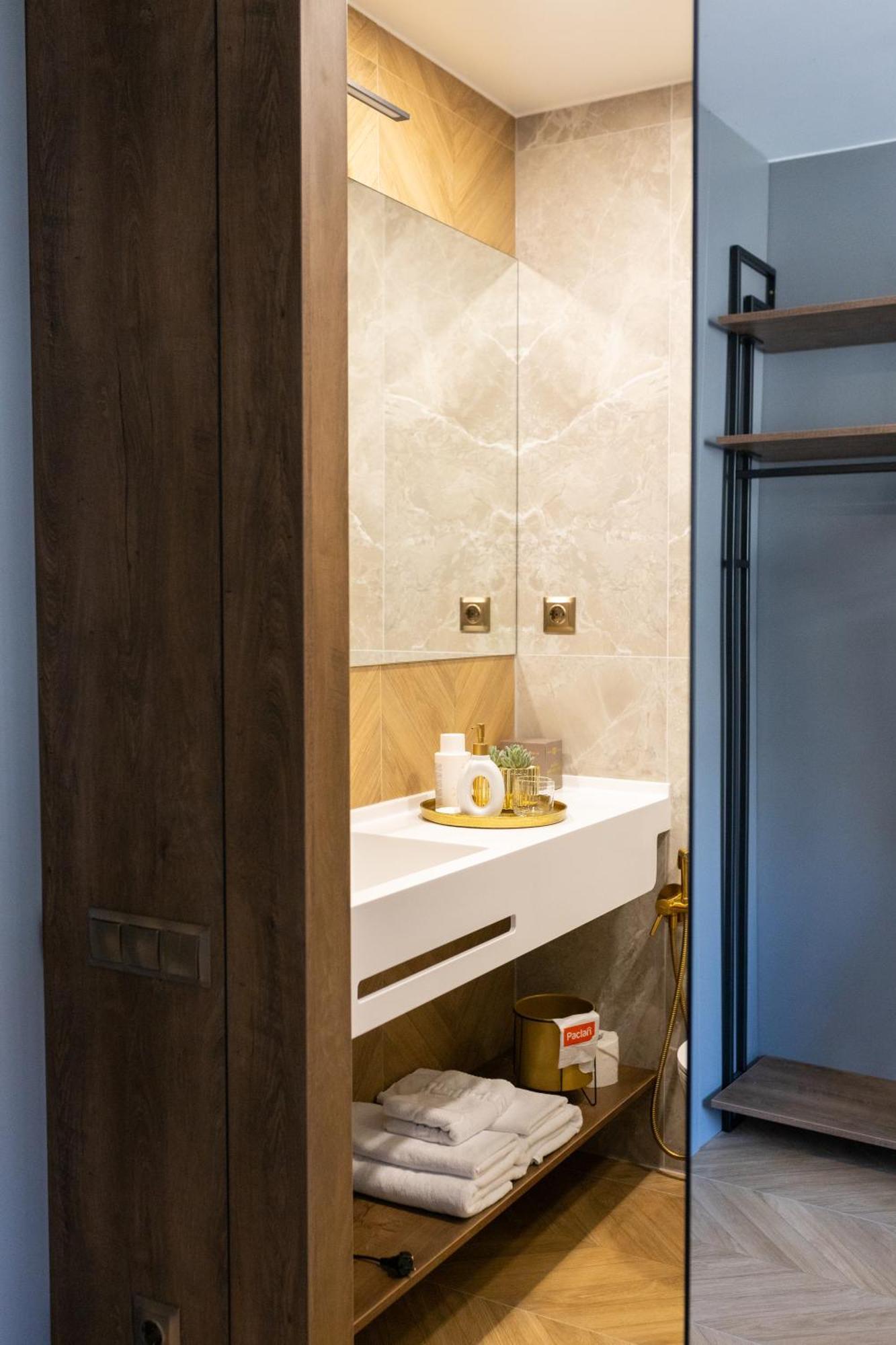 Four Sisters Luxury Rooms In Siauliai Bagian luar foto